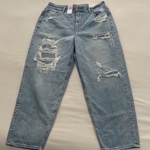 New American Eagle Relaxed Mom Jean. Size 10